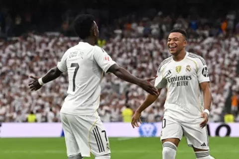 قطار الملكي لا يتوقف.. ريال مدريد يقهر إسبانيول في الدوري الإسباني (فيديو)